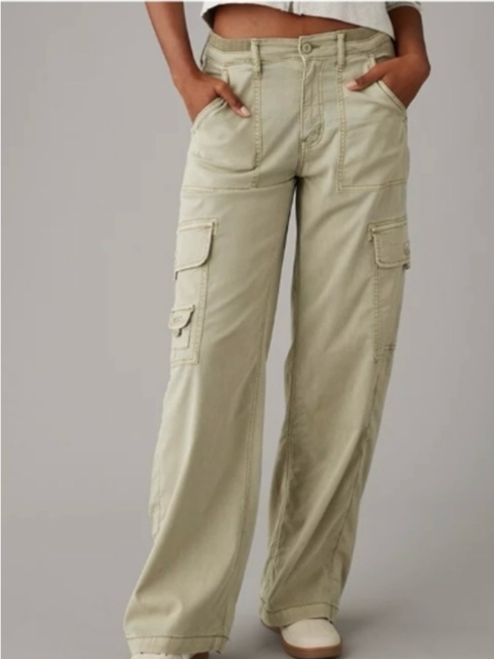 American Eagle Outfitters Light Olive Straight-Leg Cargo Pants